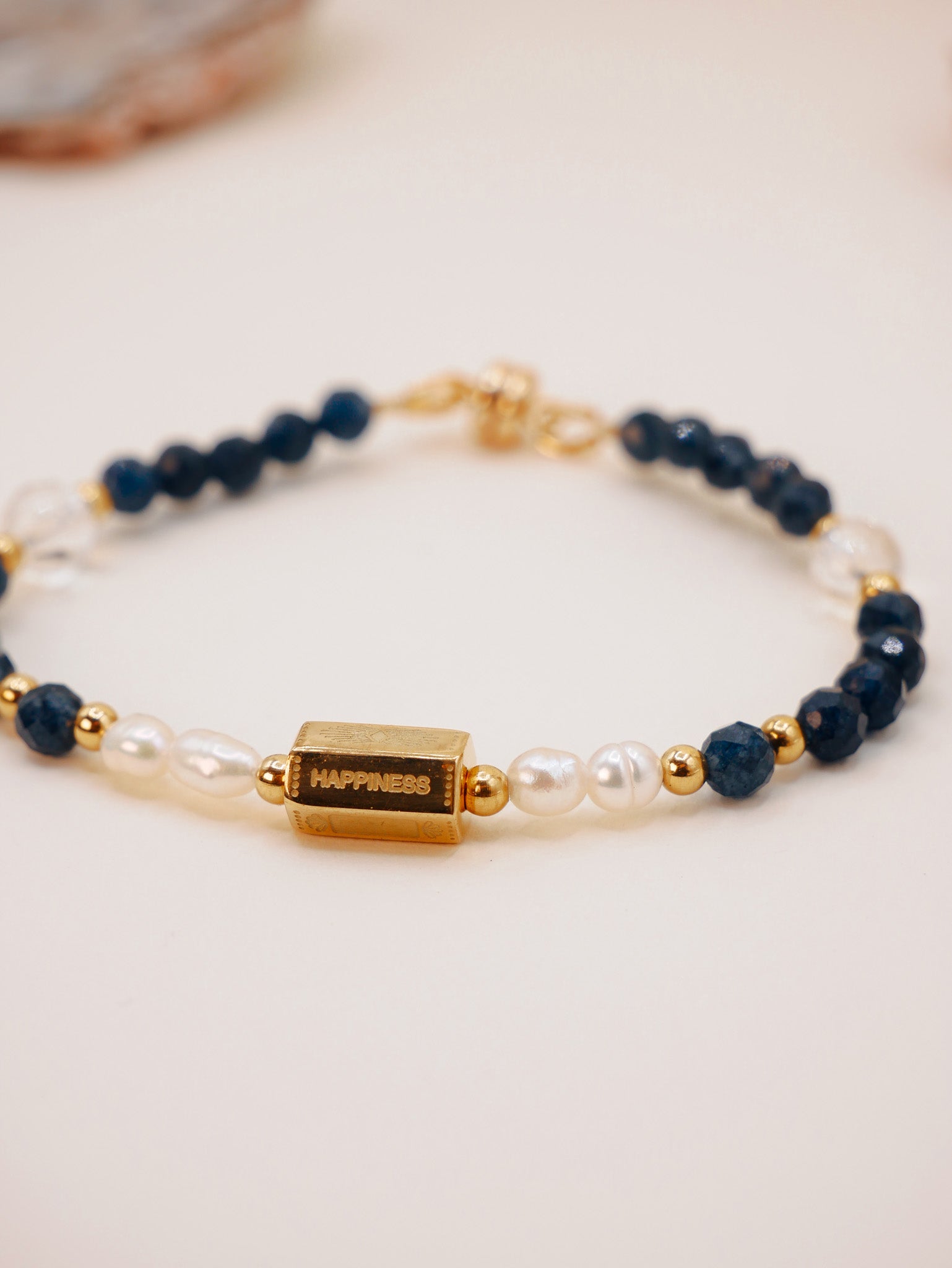 "Happiness" Armband