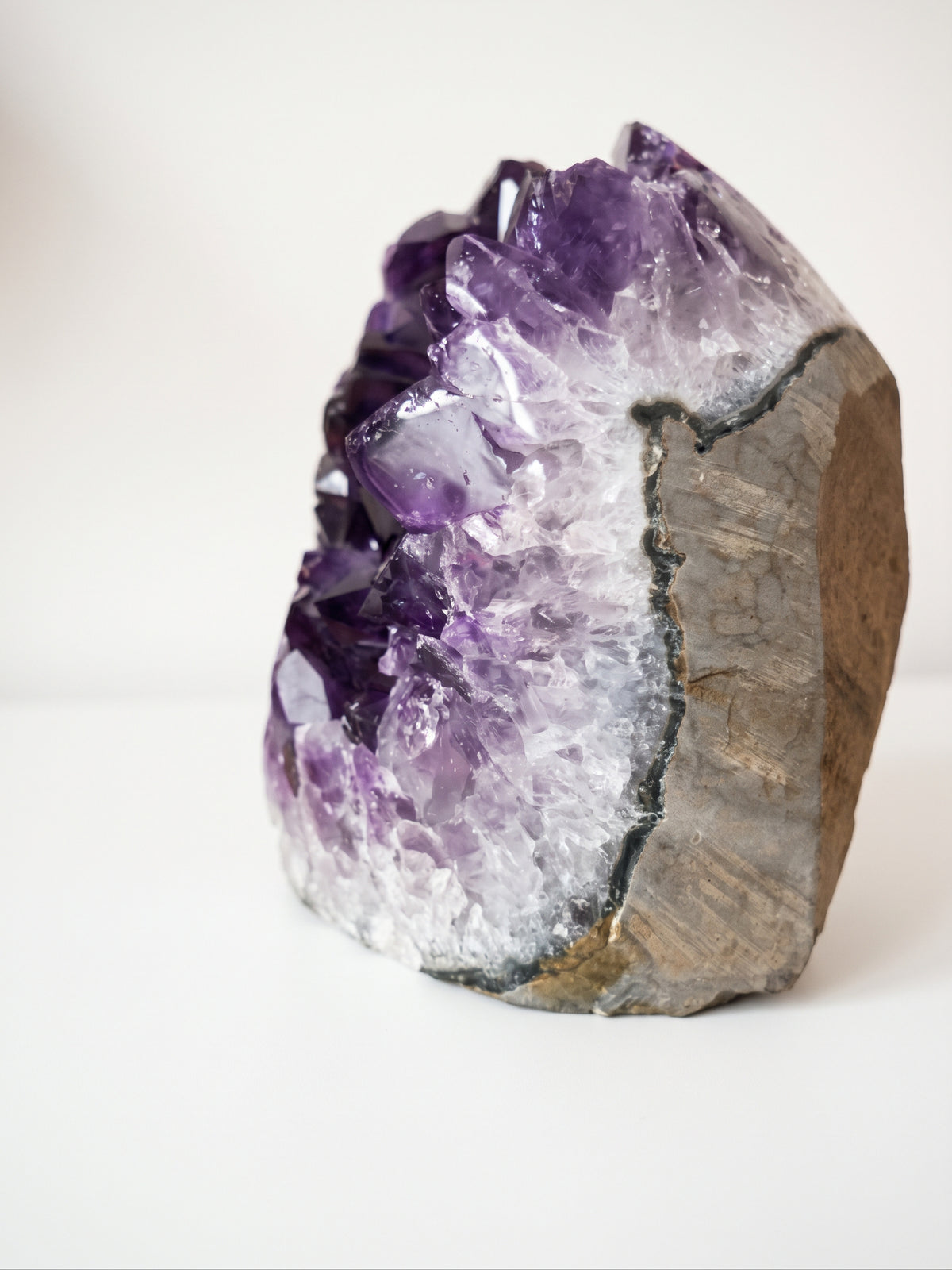 Amethyst Freeform anpoliert – dunkles Amethyst Rohstück, Bild 4